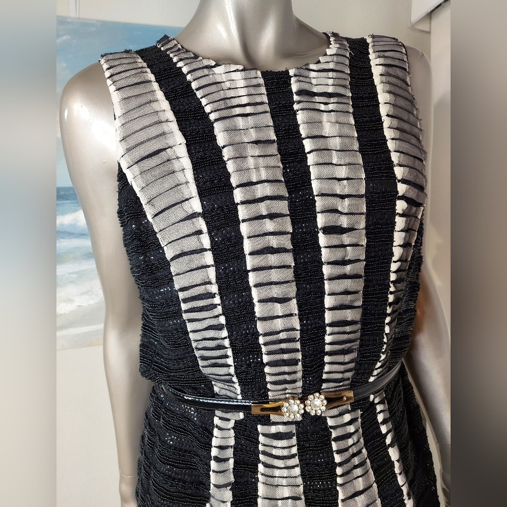 □$4,800 OSCAR DE LA RENTA BLACK WHITE SILK BEAD ESTABL RUNWAY DRESS US 2, 10, 12 - Picture 4 of 12